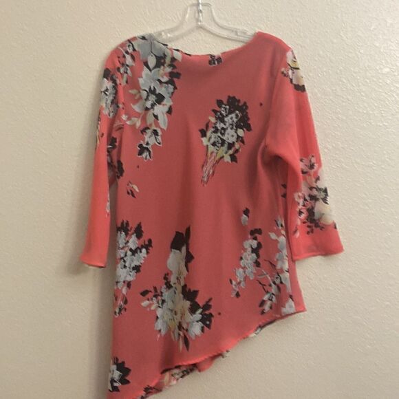 🌸🌸DRESSED BY DAVID PINK FLORAL HIGH LOW TOP SIZE M! - Picture 7 of 8